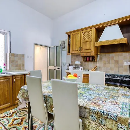 A Lovely, 1br With Lovely Views In By 360 Estates Senglea