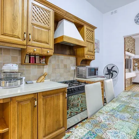 A Lovely, 1br With Lovely Views In By 360 Estates * Senglea